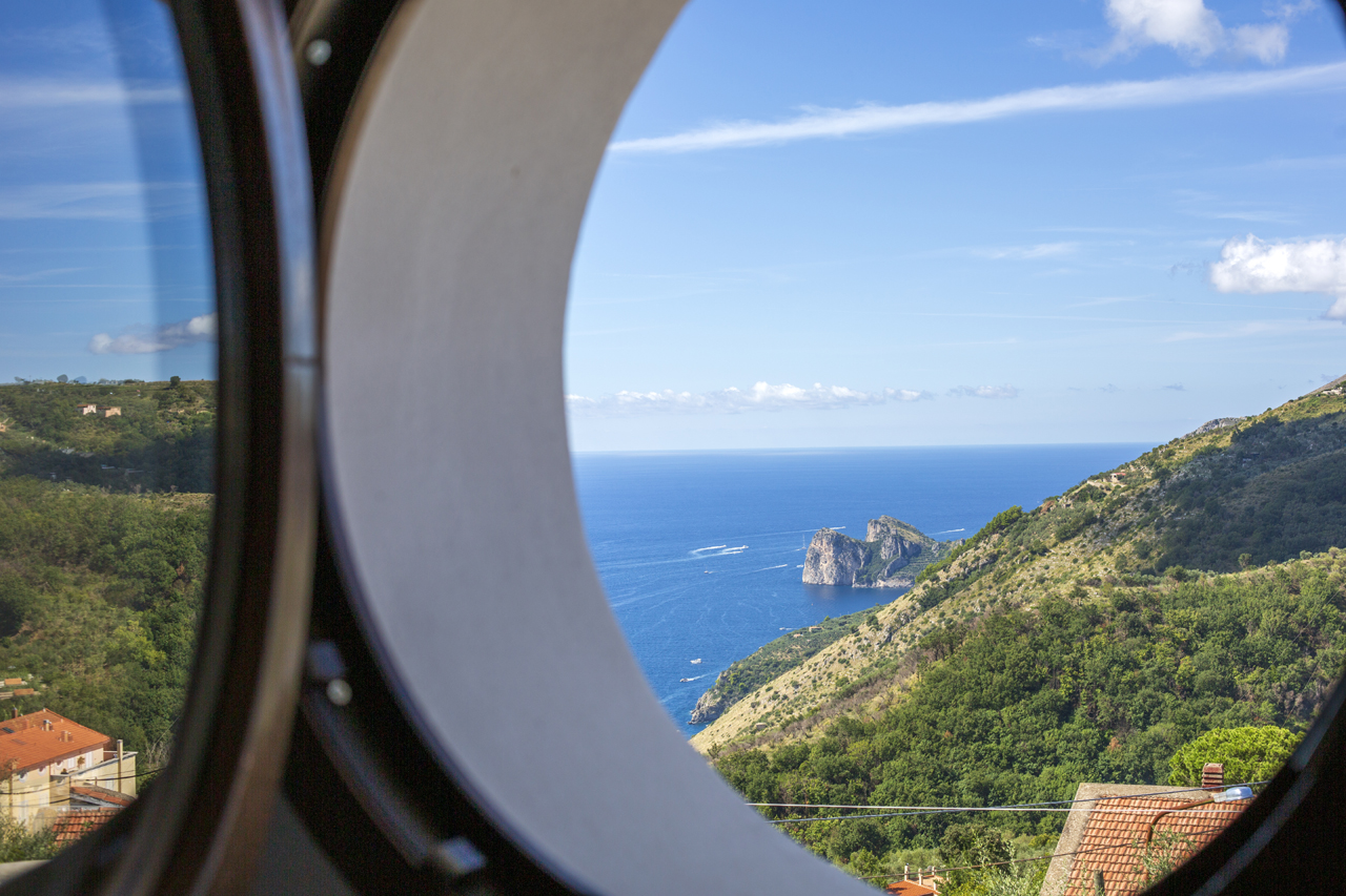 1camera-positano-sorrento-coast-villa-crapolla.jpg